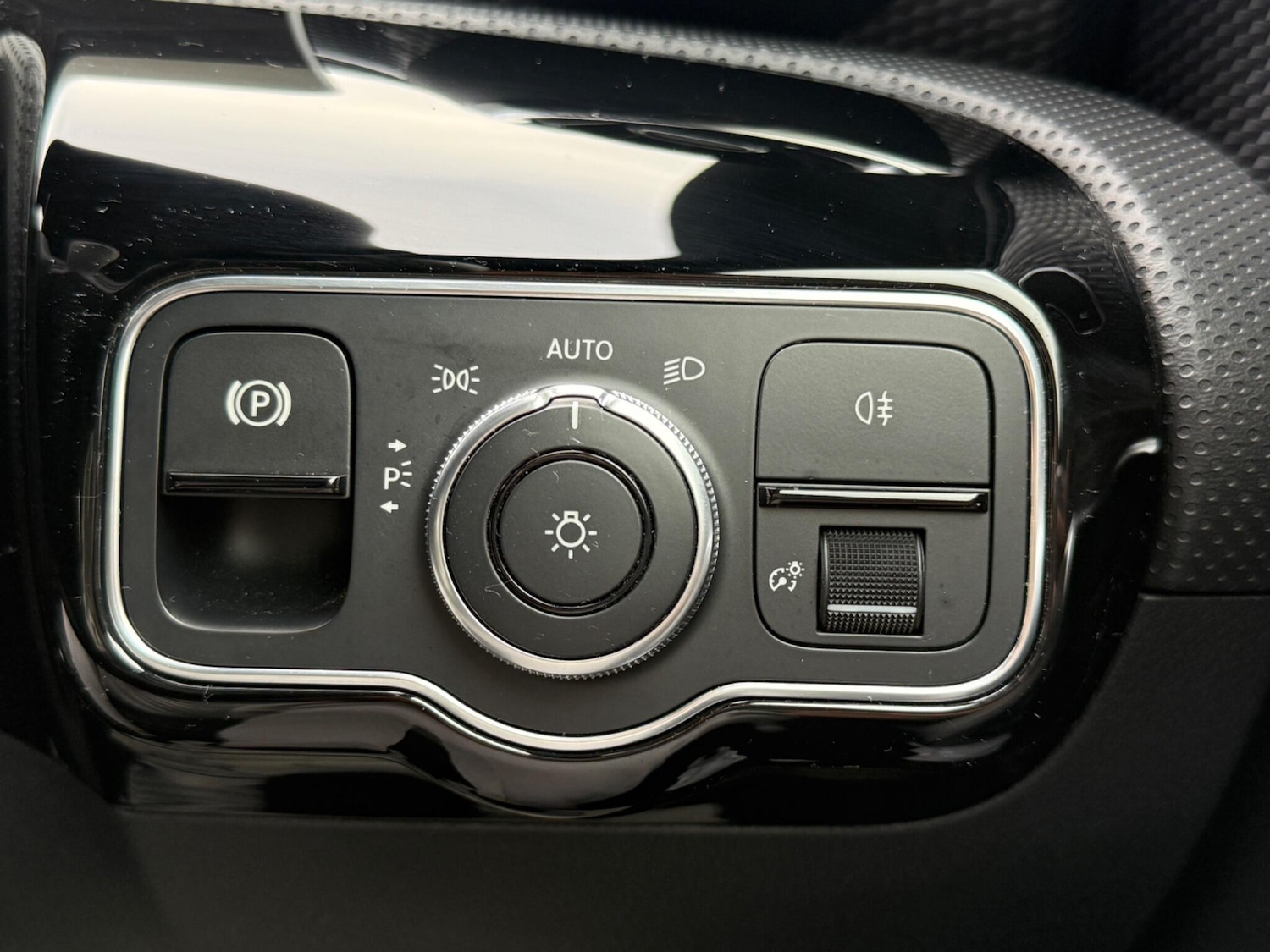 Used Mercedes-Benz A-Class 2019 for sale - 76499870: Photo 30