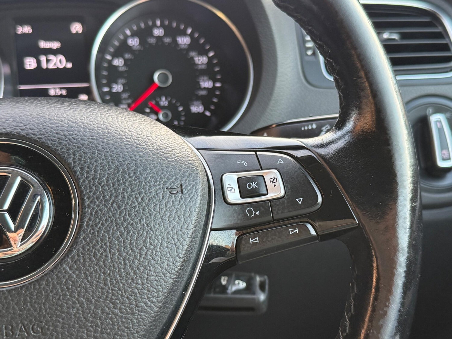 Used Volkswagen Polo 2016 for sale - 76935979: Photo 26