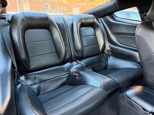 Used Ford Mustang 2021 for sale - 72407445: Photo 46