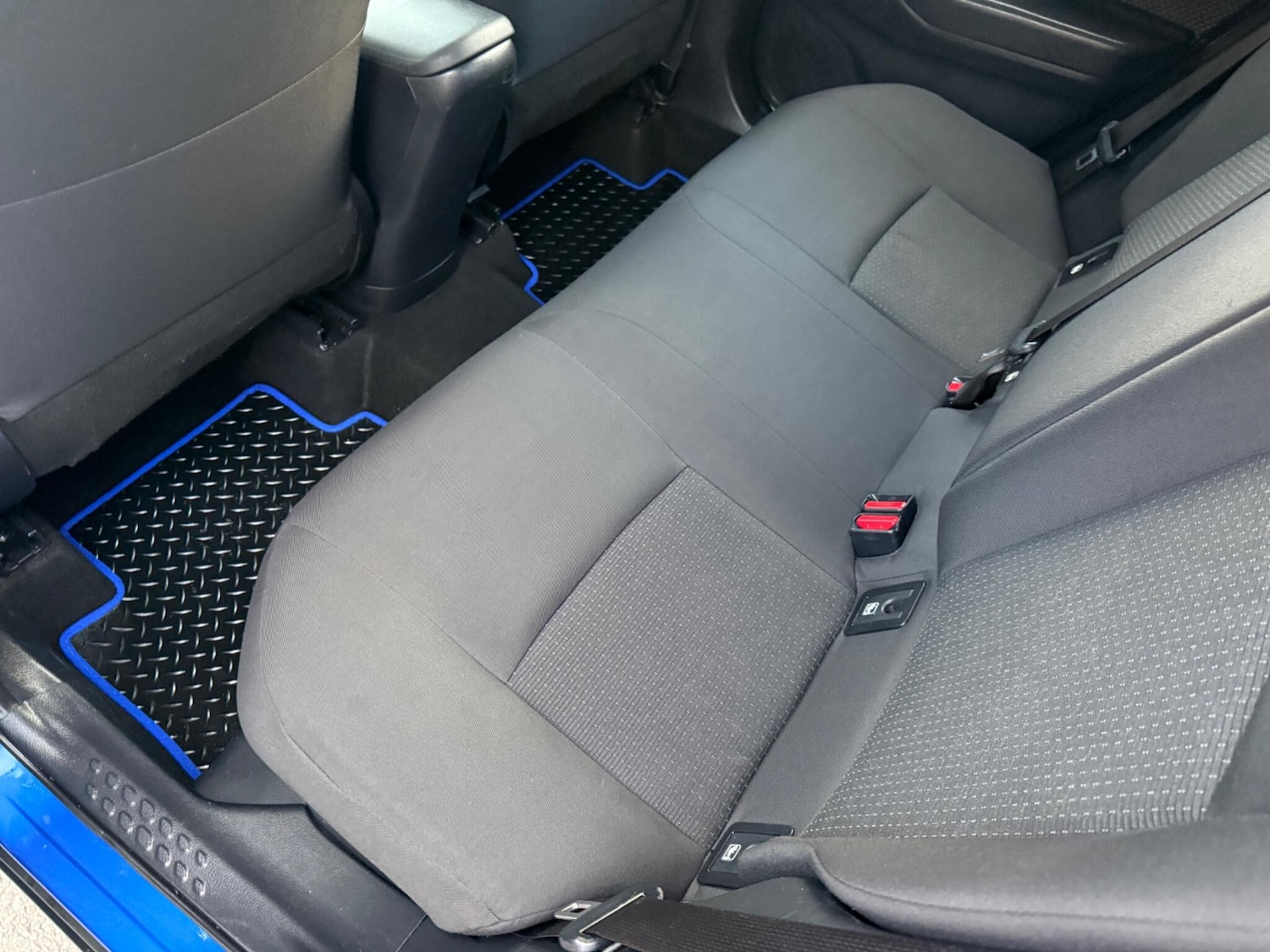 Used Toyota C-HR 2017 for sale - 76714875: Photo 16