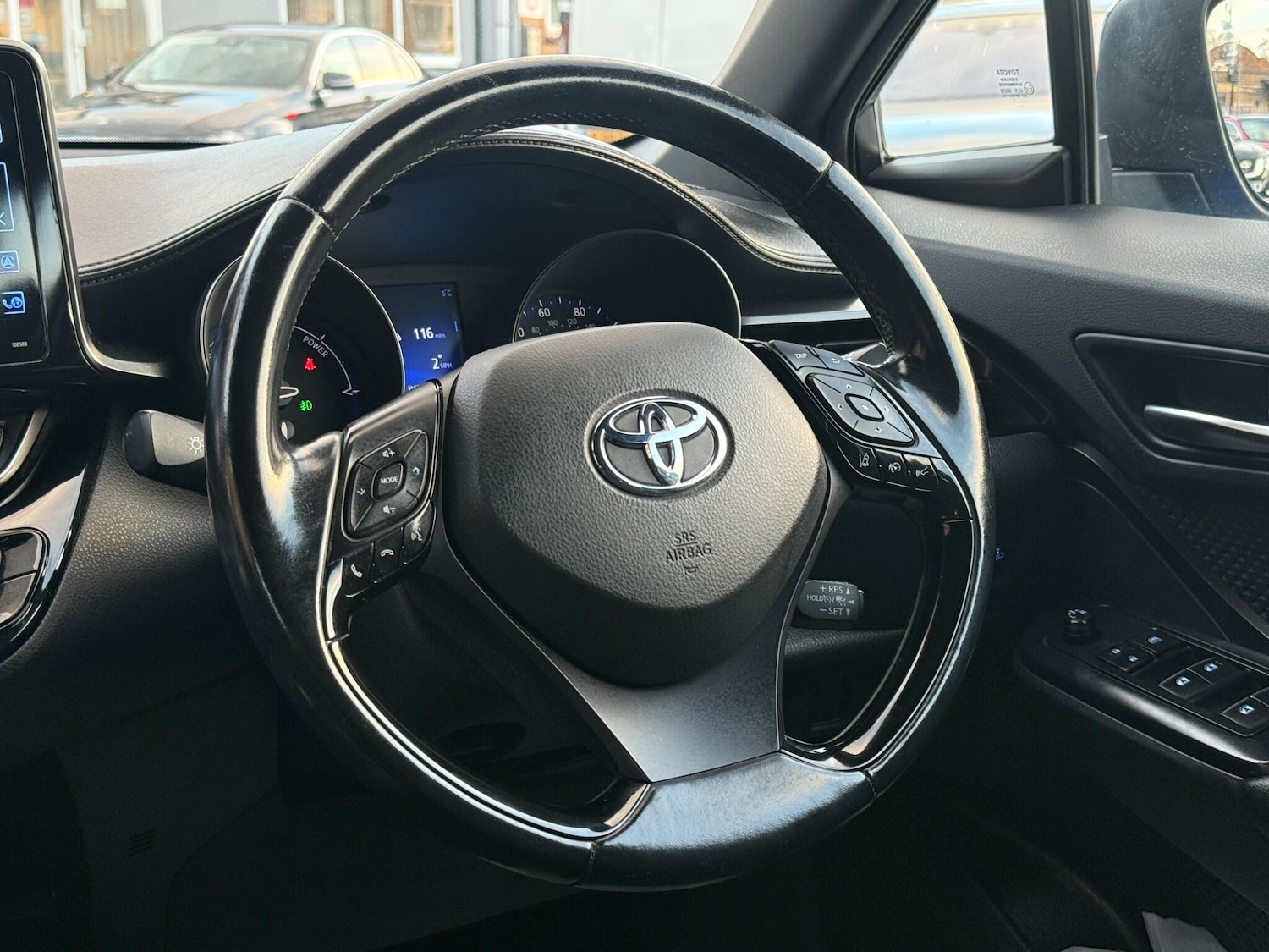 Used Toyota C-HR 2017 for sale - 76714875: Photo 24