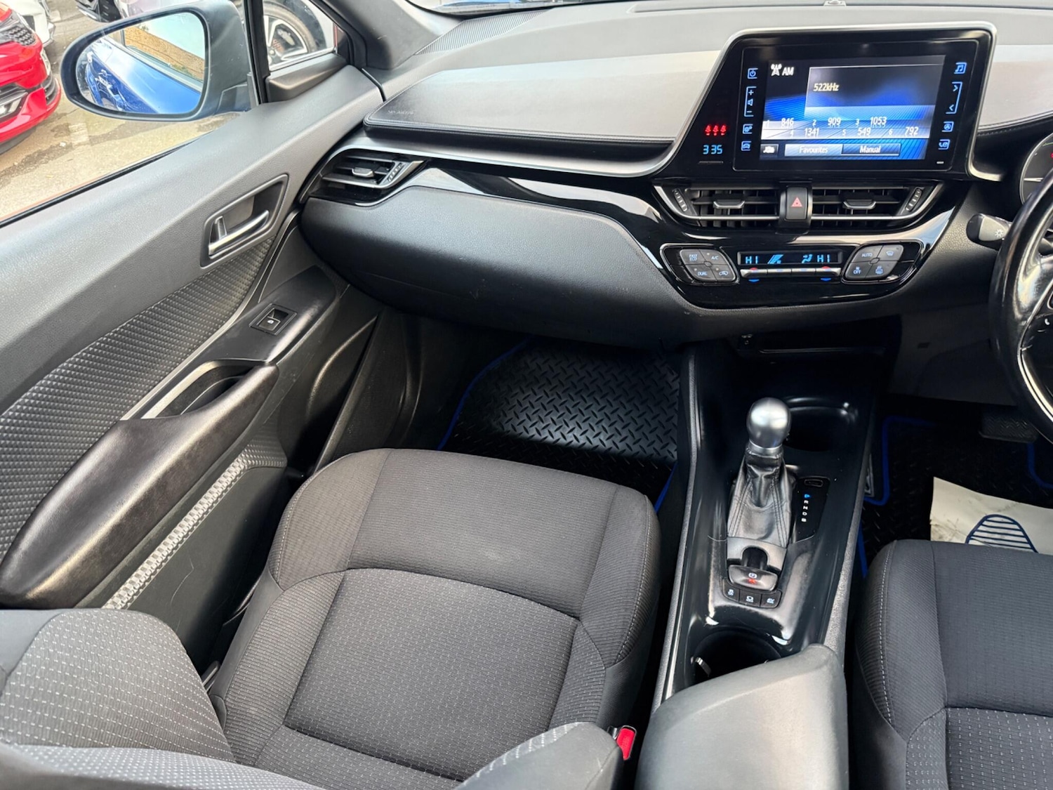 Used Toyota C-HR 2017 for sale - 76714875: Photo 25