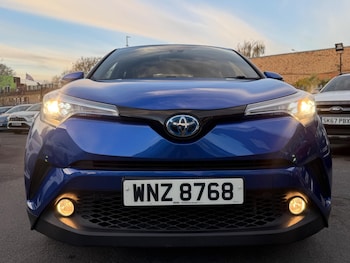 Used Toyota C-HR 2017 for sale - 76714875: Photo