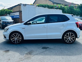 Used Volkswagen Polo 2016 for sale - 75414314: Photo