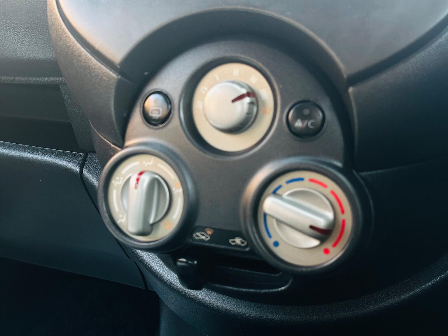 Used Nissan Micra 2012 for sale - 76997476: Photo 45