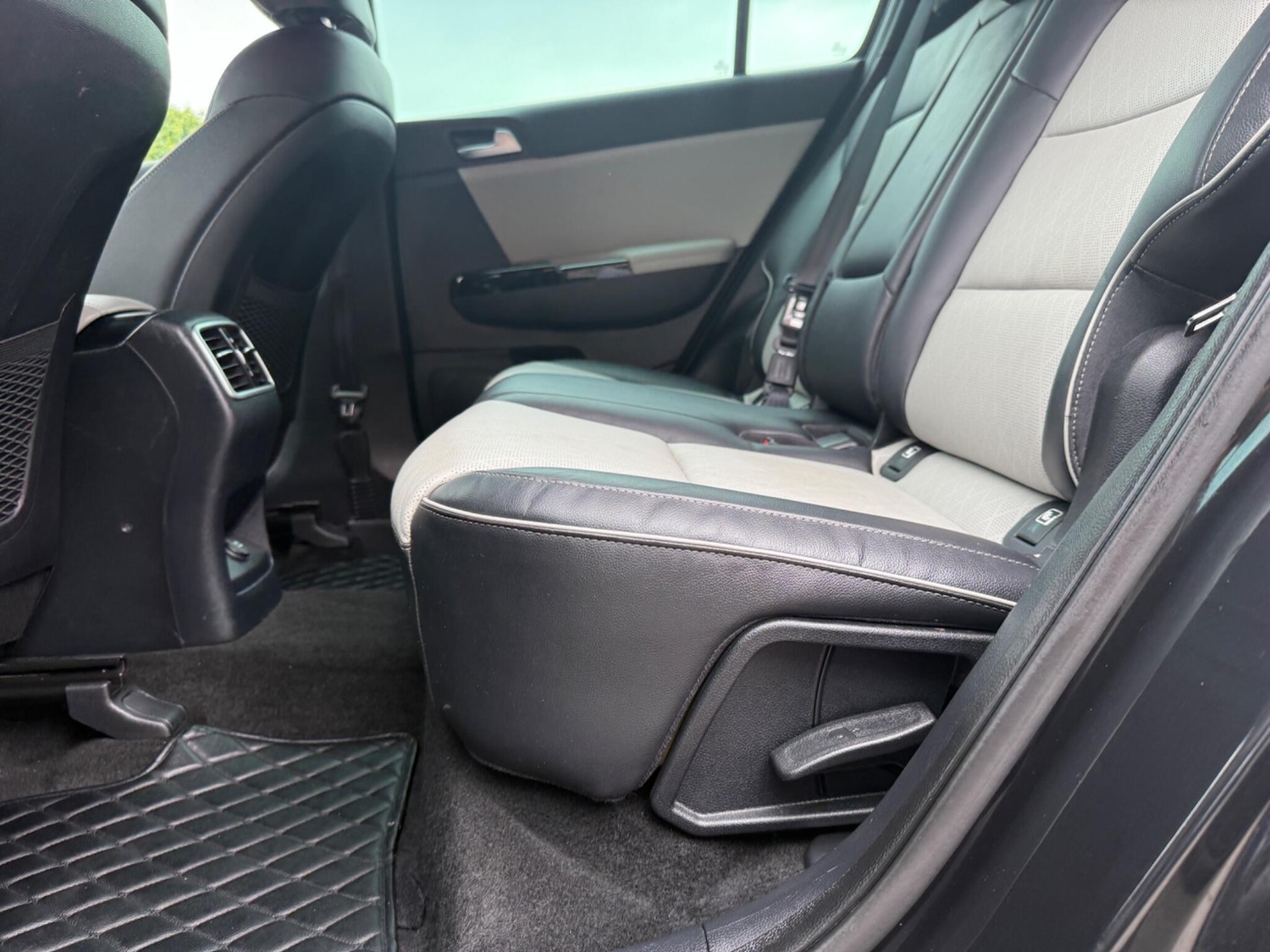 Used Kia Sportage 2018 for sale - 76012946: Photo 21