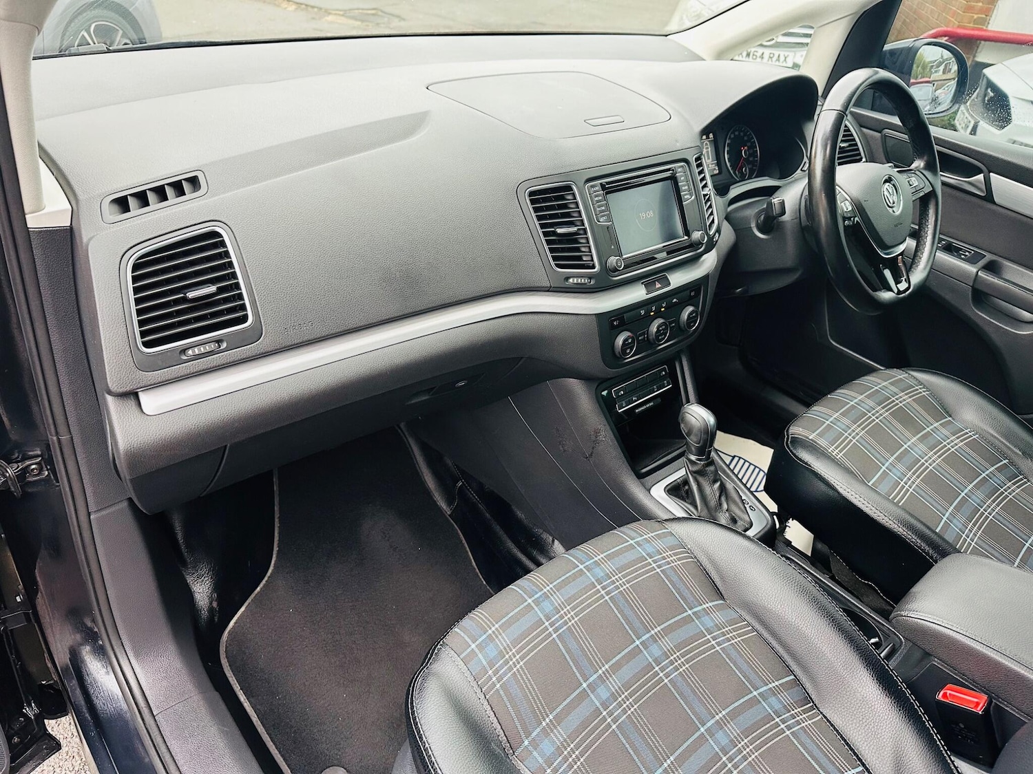 Used Volkswagen Sharan 2019 for sale - 76572315: Photo 18