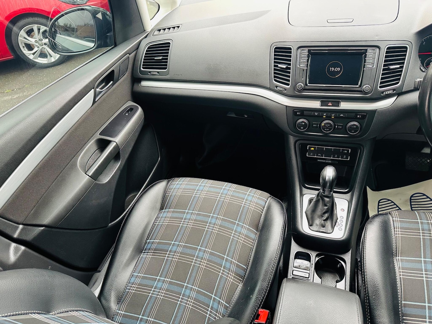 Used Volkswagen Sharan 2019 for sale - 76572315: Photo 54