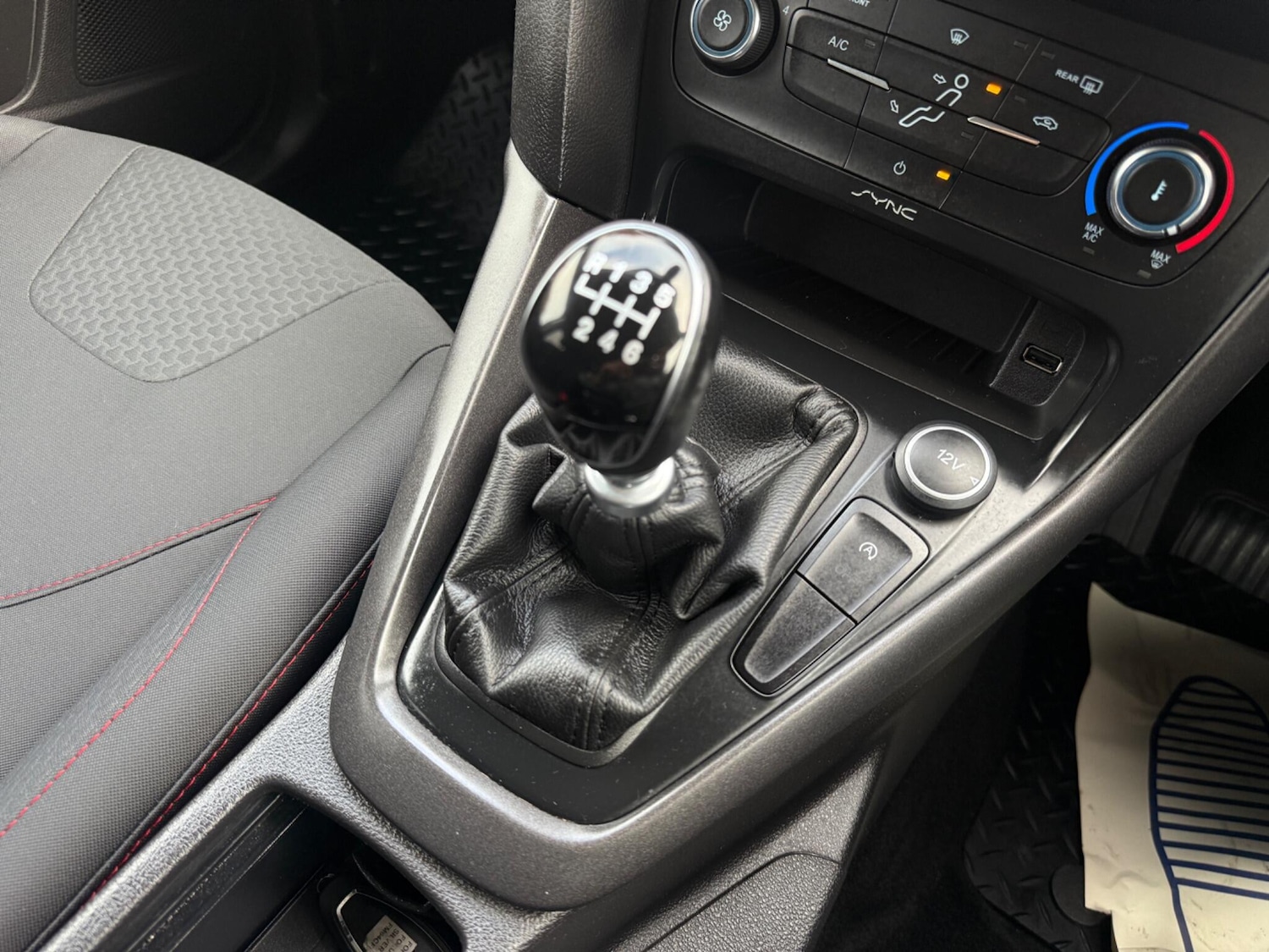 Used Ford Focus for sale - 76727122: Photo 19