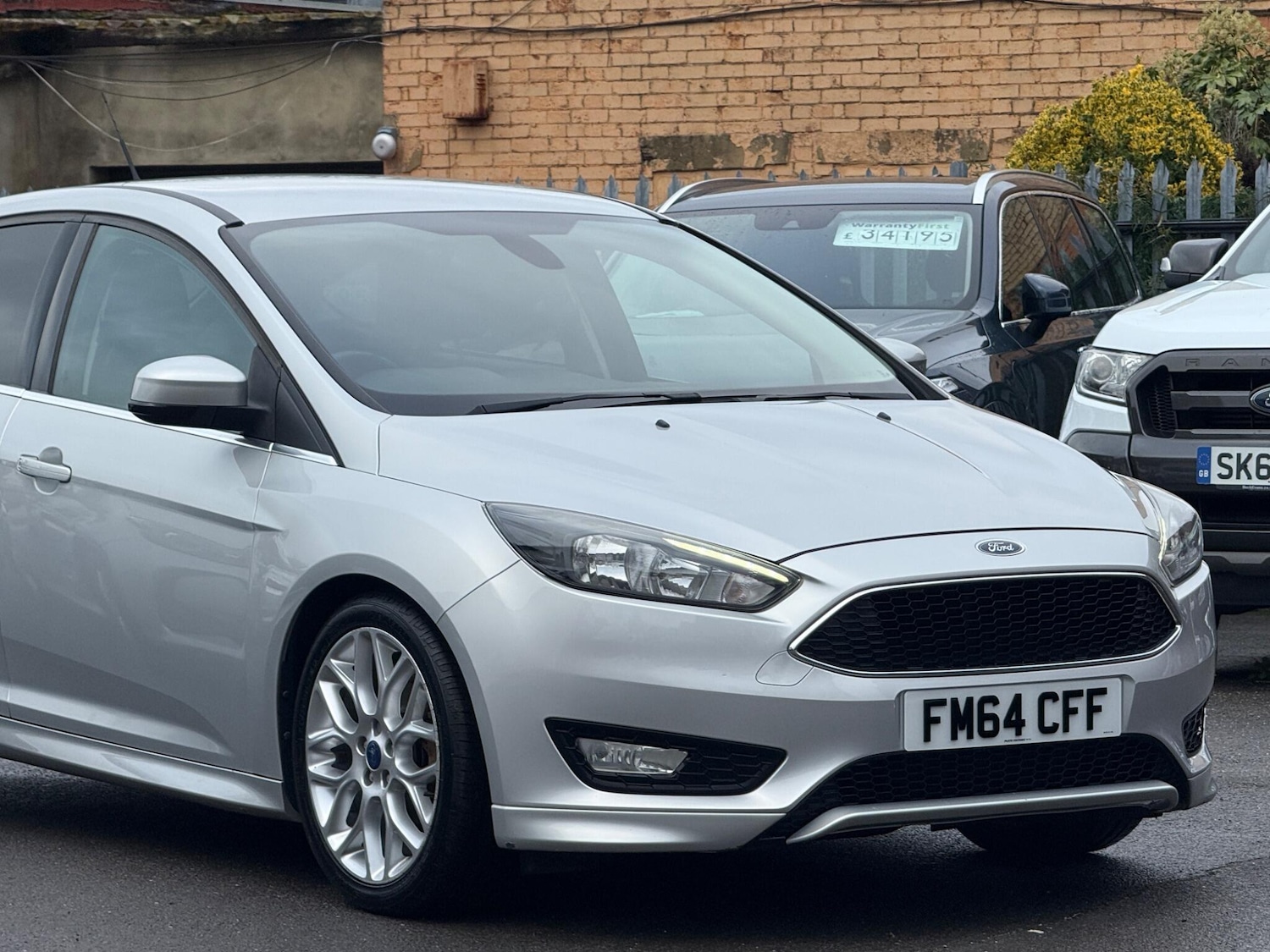 Used Ford Focus for sale - 76727122: Photo 2