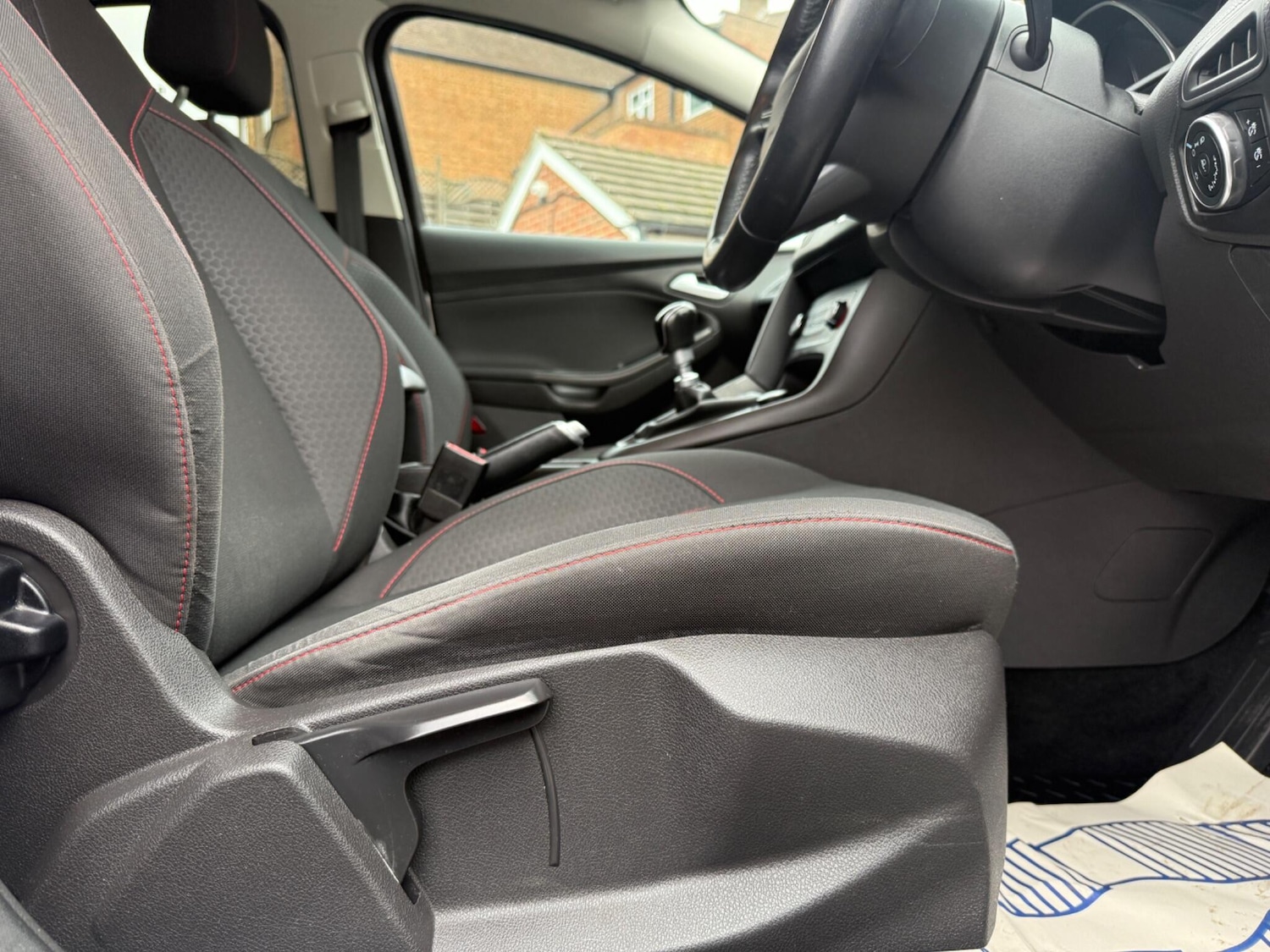 Used Ford Focus for sale - 76727122: Photo 48