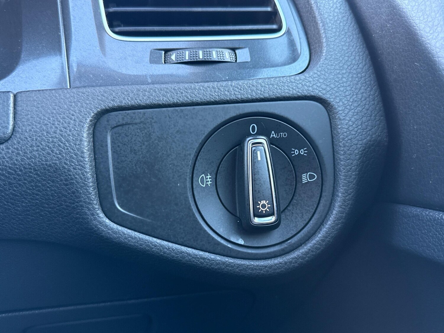 Used Volkswagen Golf 2018 for sale - 76975935: Photo 27