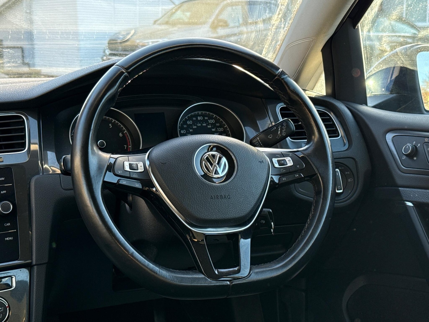 Used Volkswagen Golf 2018 for sale - 76975935: Photo 39