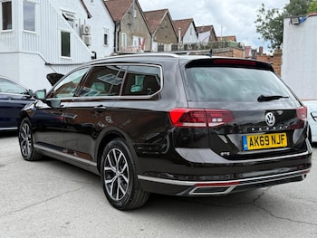Used Volkswagen Passat 2019 for sale - 75464180: Photo