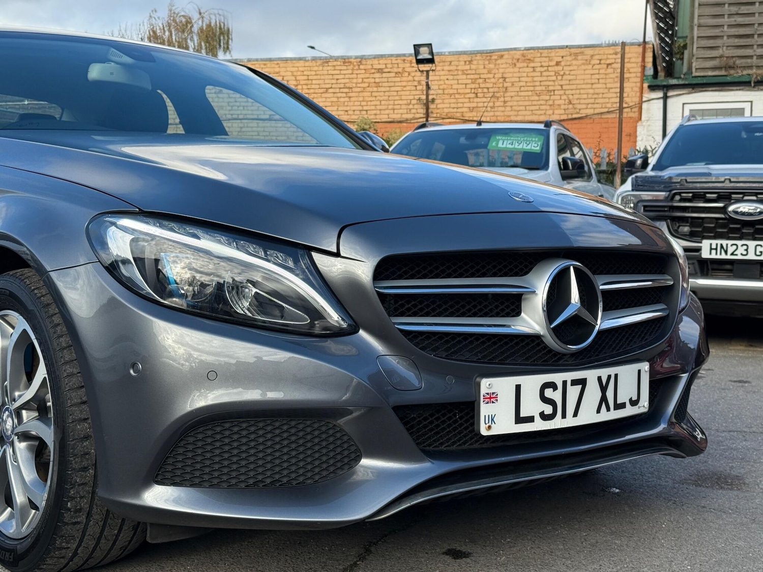 Used Mercedes-Benz C Class 2017 for sale - 76592201: Photo 2