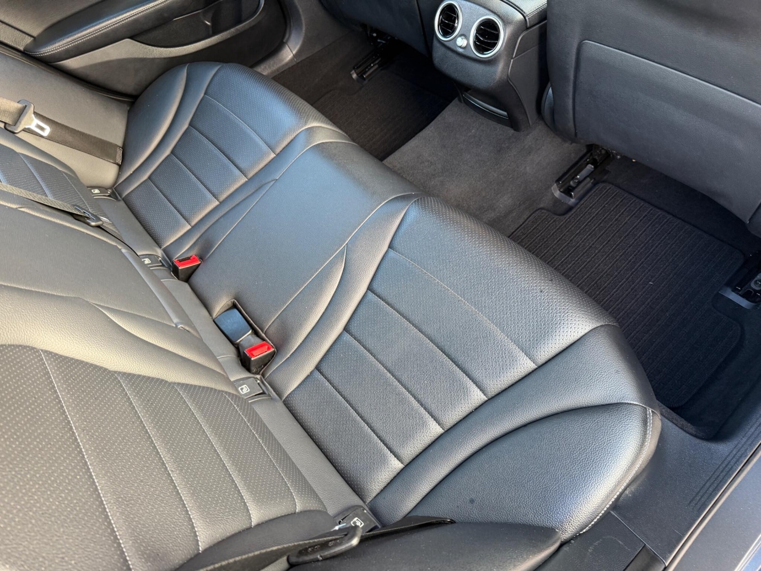 Used Mercedes-Benz C Class 2017 for sale - 76592201: Photo 26