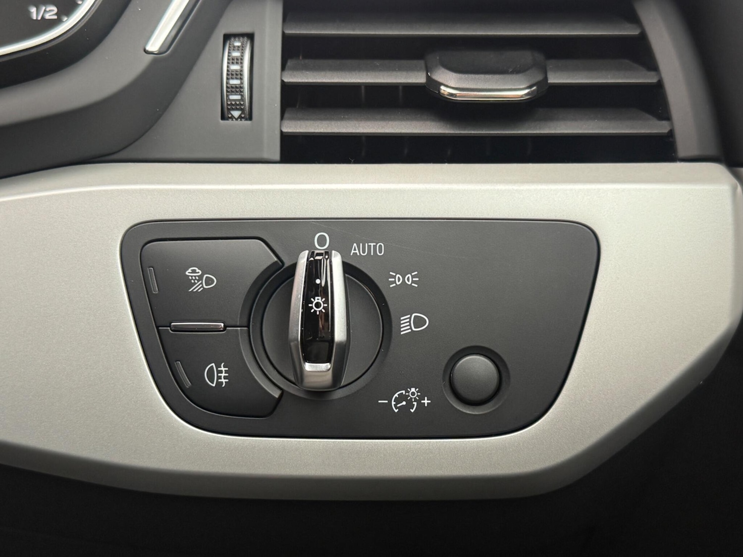 Used Audi A4 2026 for sale - 77632911: Photo 27