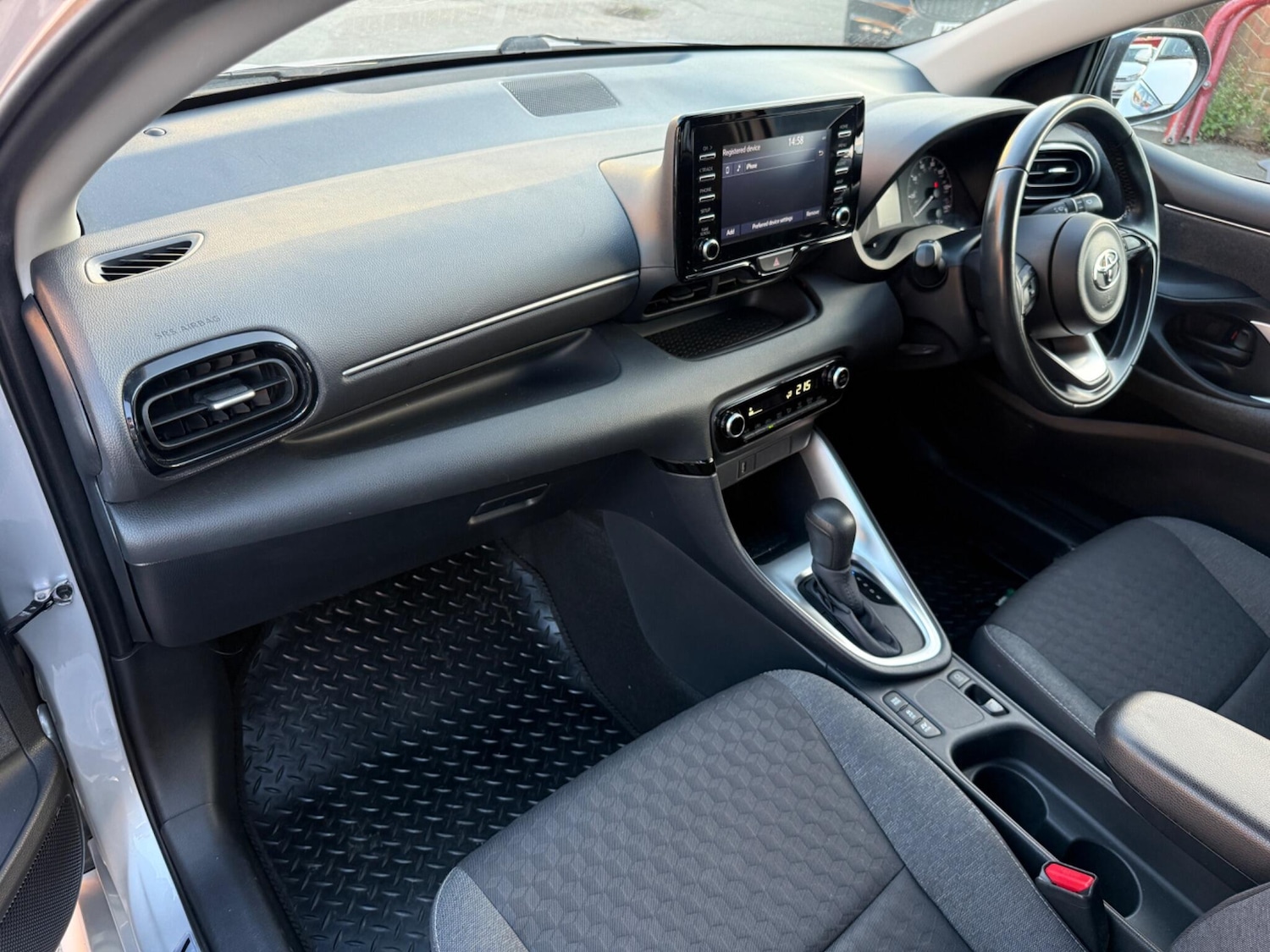 Used Toyota Yaris 2021 for sale - 76606966: Photo 20