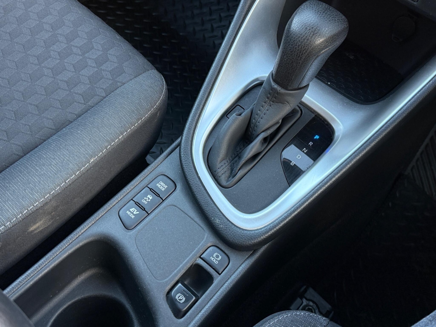 Used Toyota Yaris 2021 for sale - 76606966: Photo 22