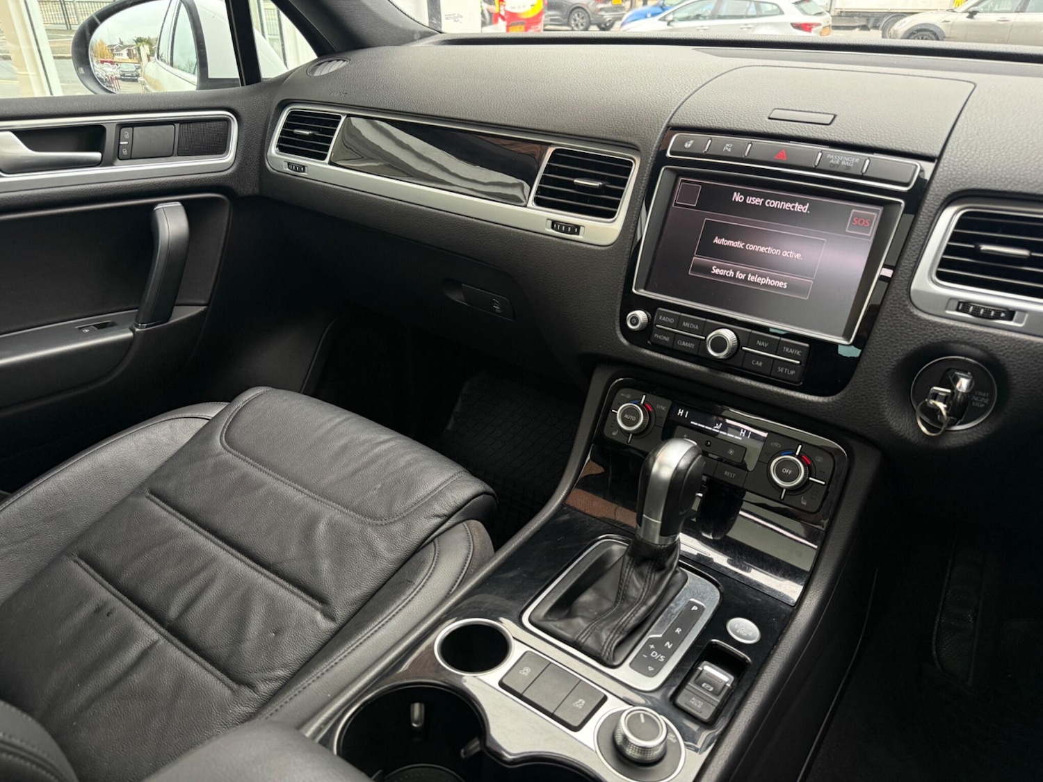 Used Volkswagen Touareg 2017 for sale - 77612799: Photo 14