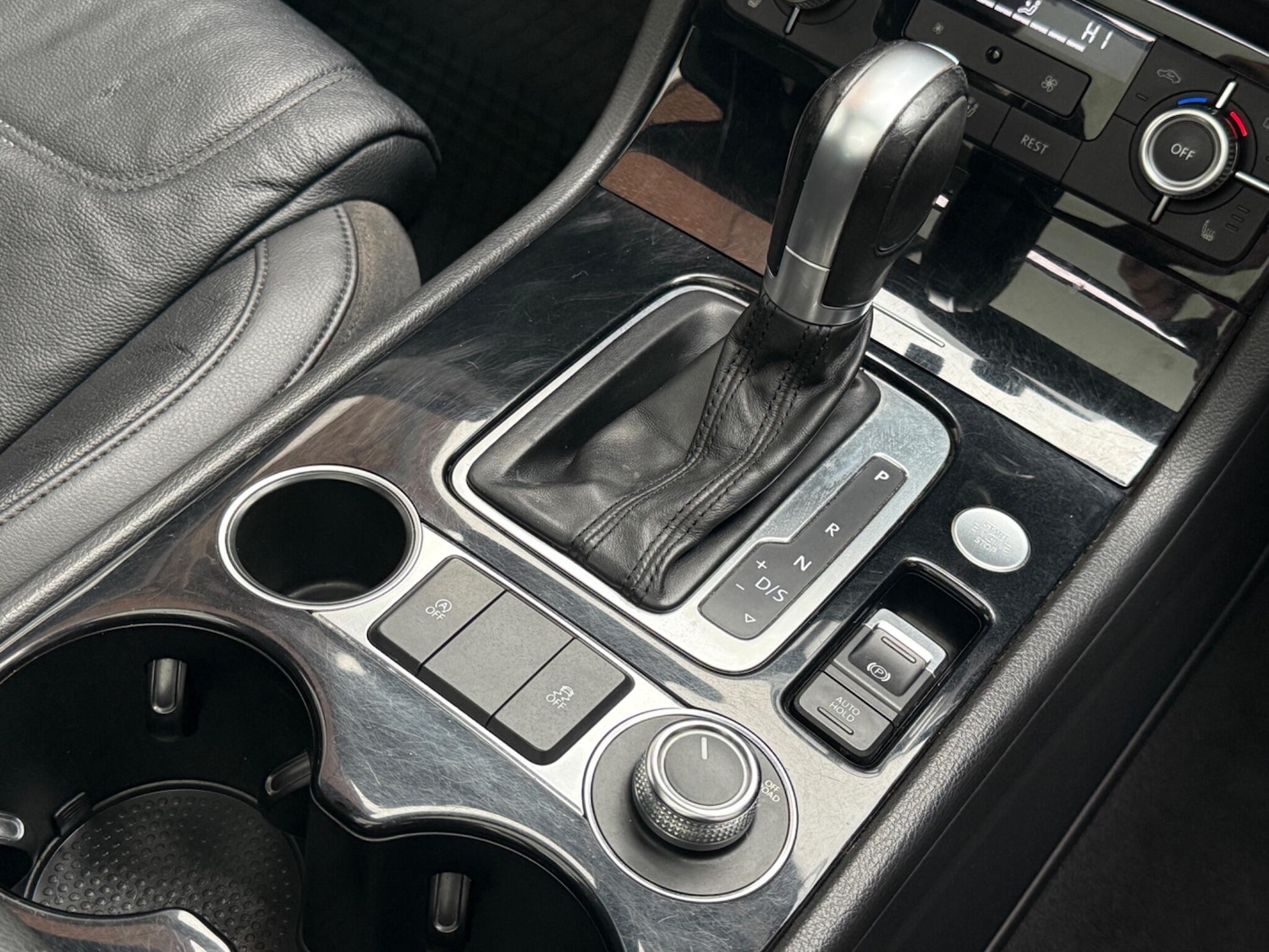 Used Volkswagen Touareg 2017 for sale - 77612799: Photo 15