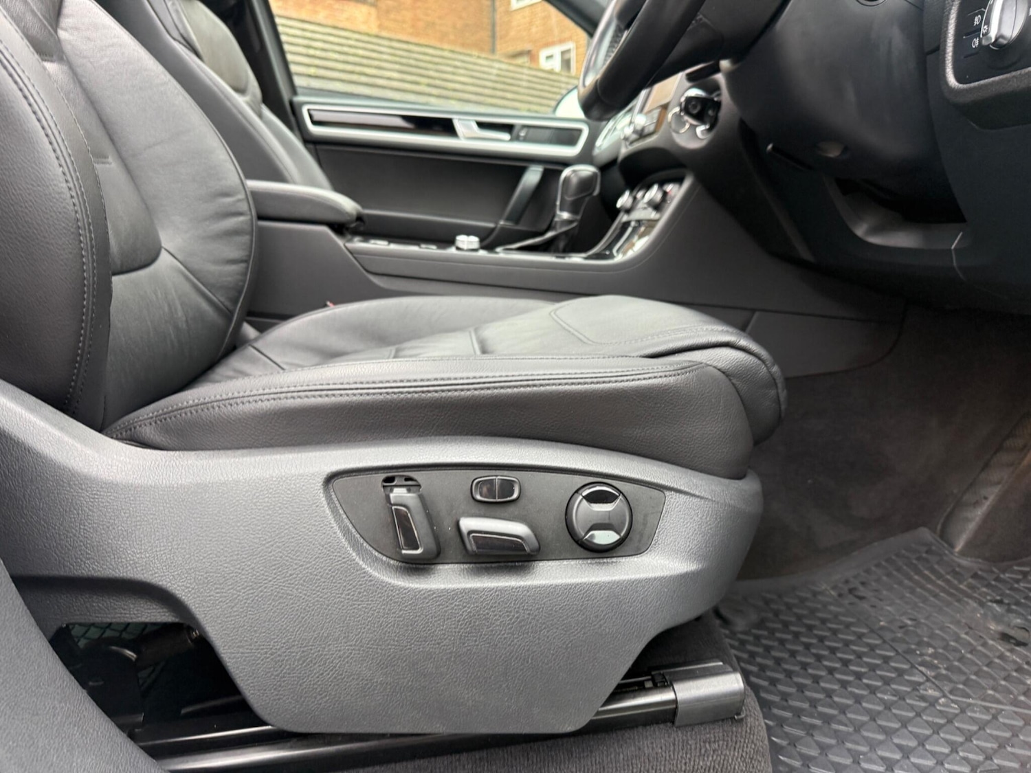 Used Volkswagen Touareg 2017 for sale - 77612799: Photo 19