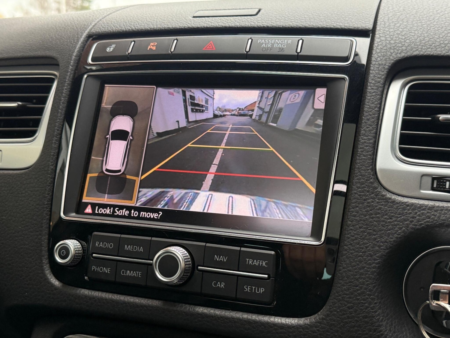 Used Volkswagen Touareg 2017 for sale - 77612799: Photo 38