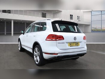 Used Volkswagen Touareg 2017 for sale - 77612799: Photo