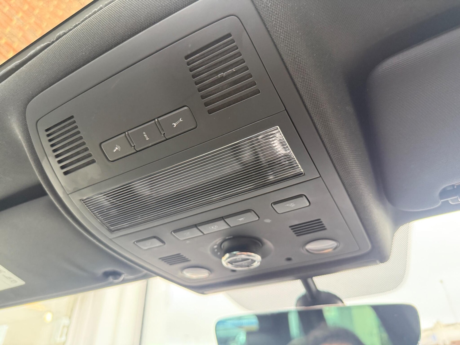 Used Volkswagen Touareg 2017 for sale - 77612799: Photo 48