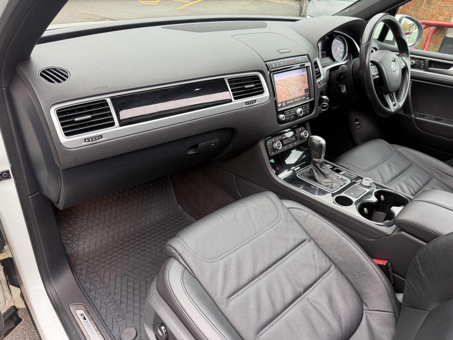 Used Volkswagen Touareg 2017 for sale - 77612799: Photo 49