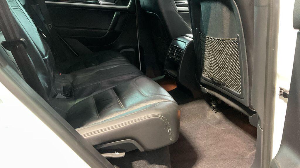 Used Volkswagen Touareg 2017 for sale - 77612799: Photo 6