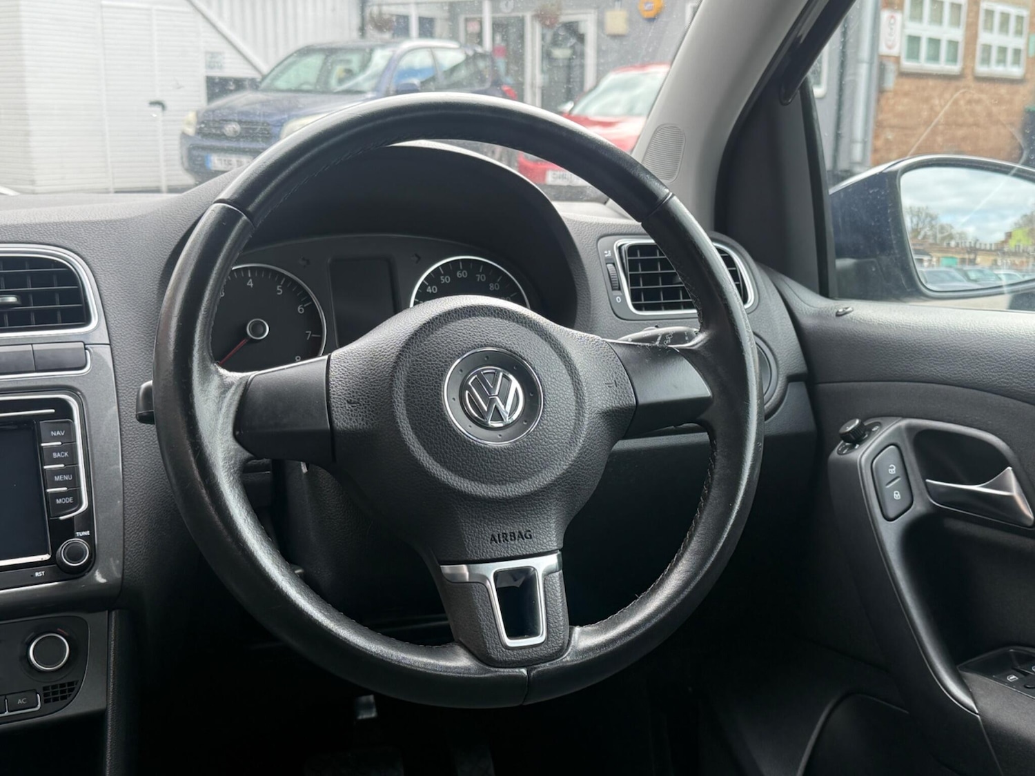 Used Volkswagen Polo for sale - 78136095: Photo 40