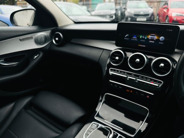 Used Mercedes-Benz C-Class 2019 for sale - 76138459: Photo 16