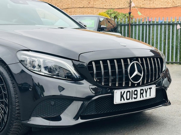 Used Mercedes-Benz C-Class 2019 for sale - 76138459: Photo 2