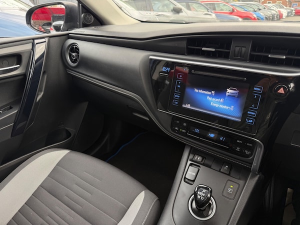 Used Toyota Auris 2017 for sale - 76294666: Photo 15