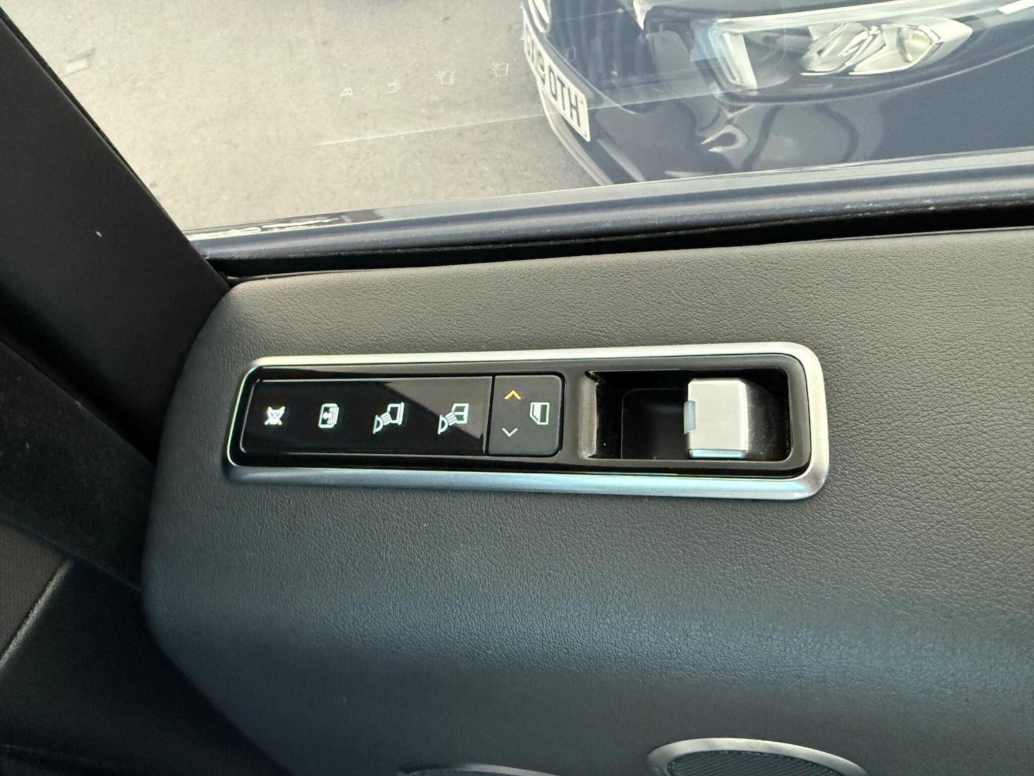 Vehicle 33