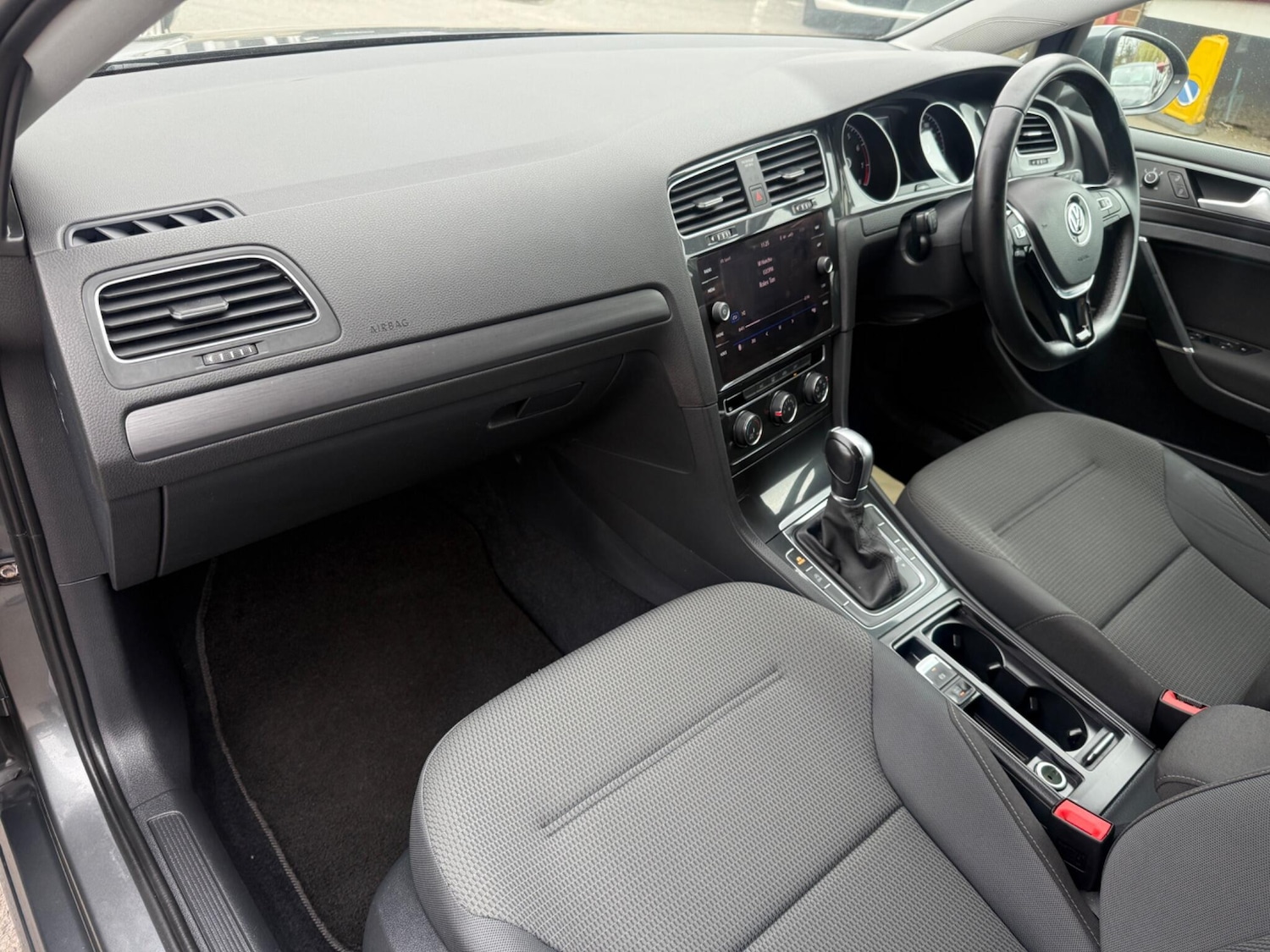 Used Volkswagen Golf 2018 for sale - 77853808: Photo 22