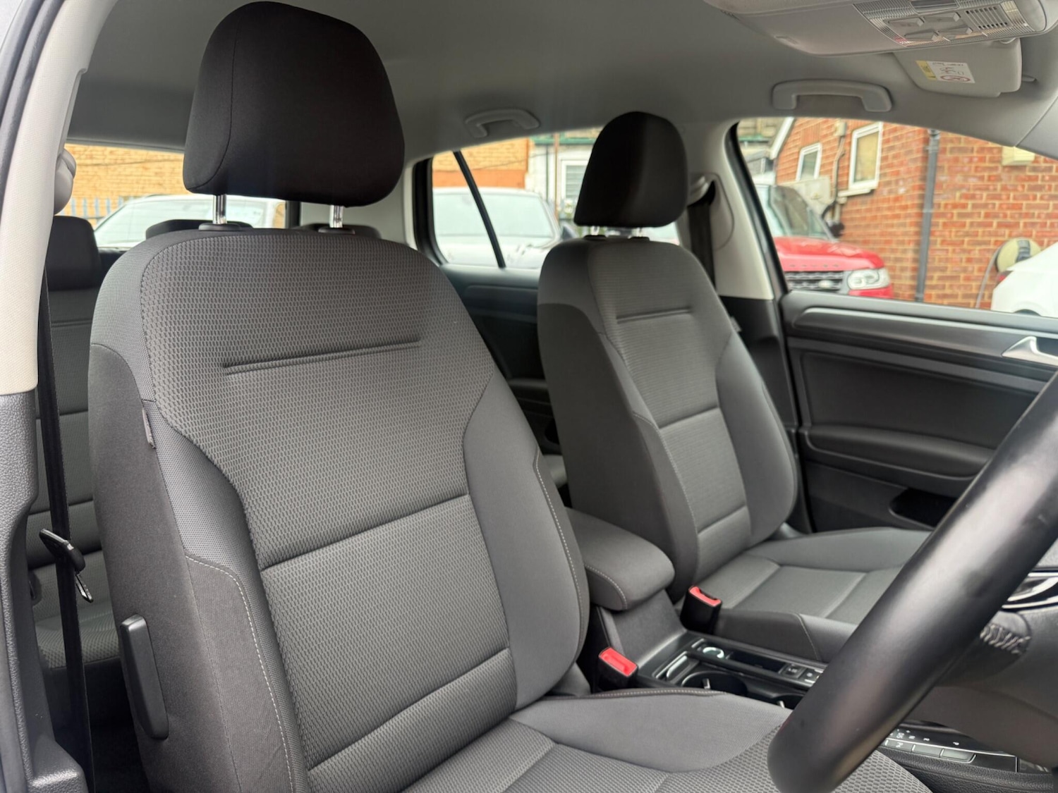 Used Volkswagen Golf 2018 for sale - 77853808: Photo 25