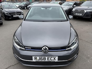 Used Volkswagen Golf 2018 for sale - 77853808: Photo