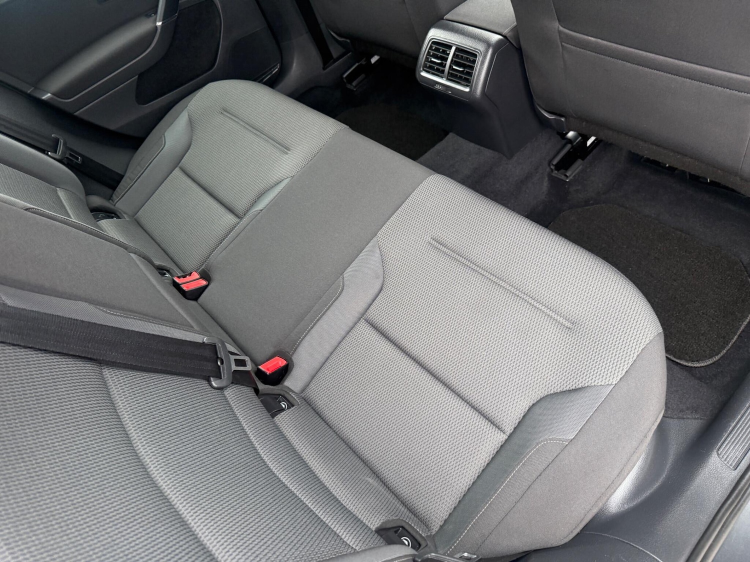 Used Volkswagen Golf 2018 for sale - 77853808: Photo 30