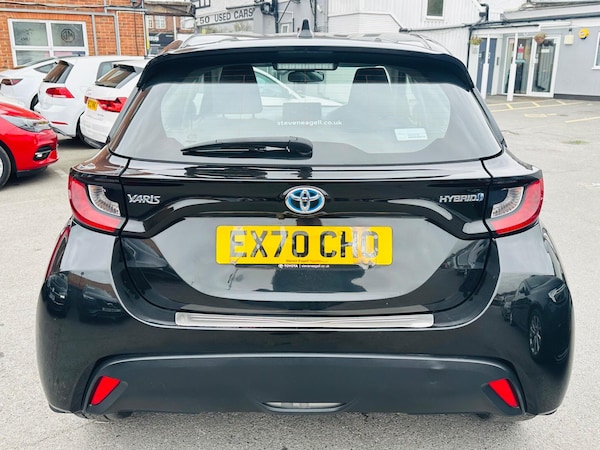 Used Toyota Yaris 2020 for sale - 76314451: Photo 11