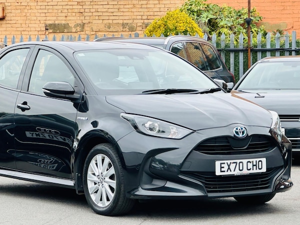 Used Toyota Yaris 2020 for sale - 76314451: Photo 2