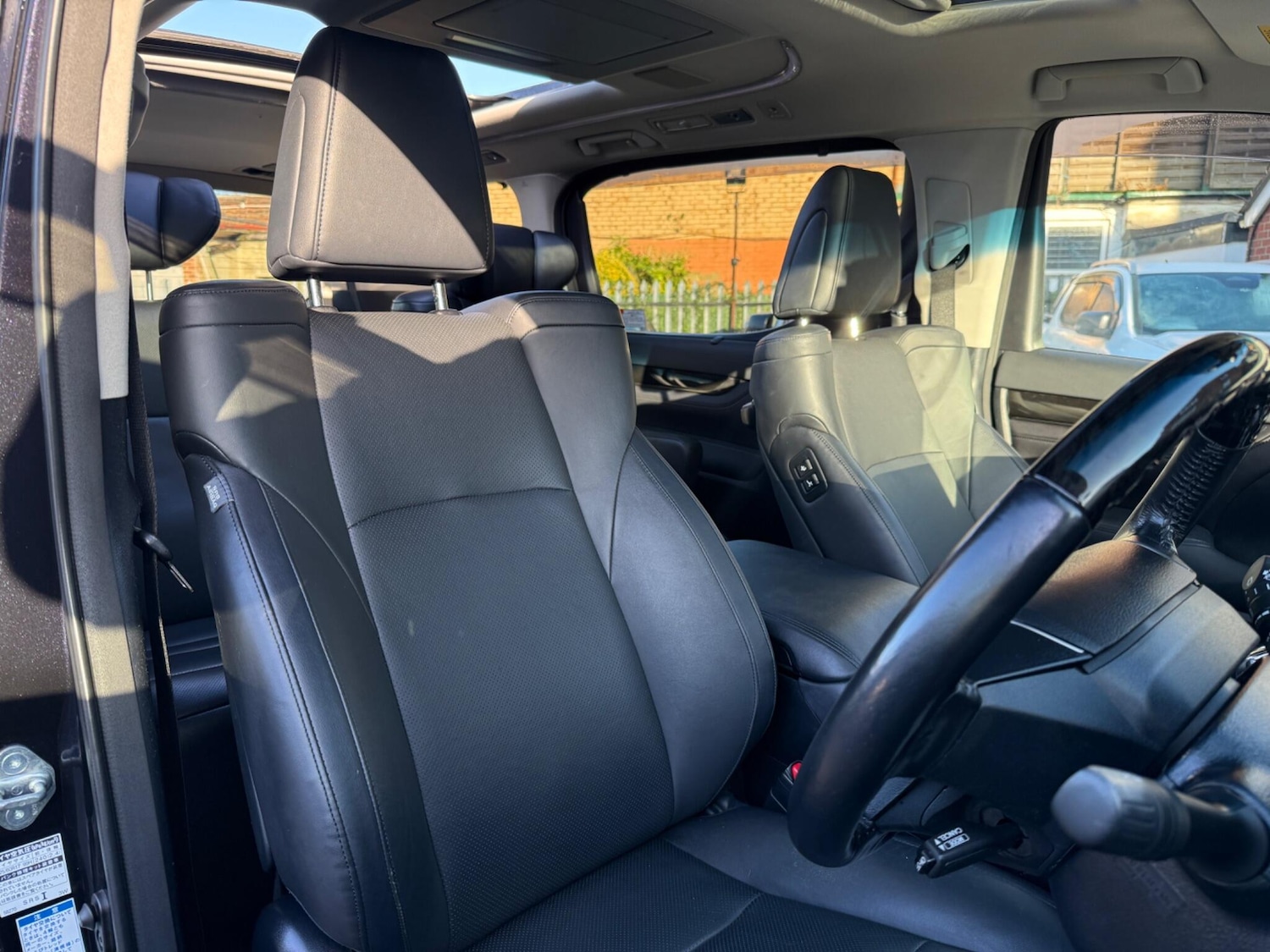 Used Toyota Vellfire 2025 for sale - 77016326: Photo 22