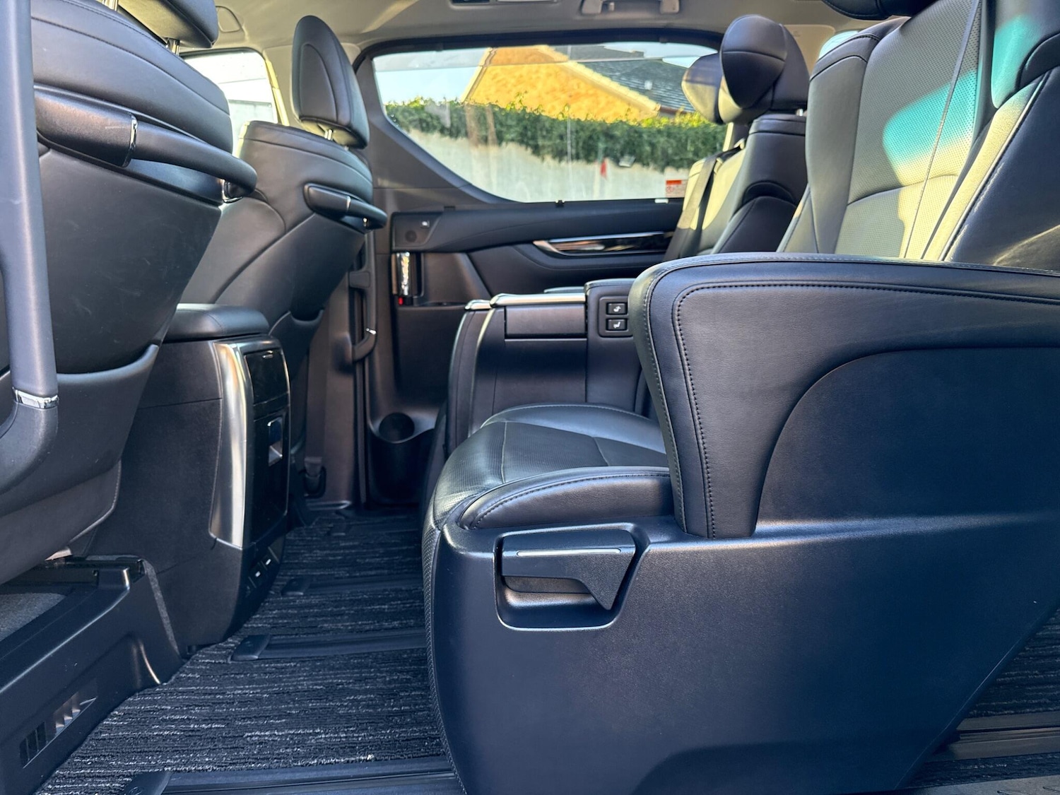 Used Toyota Vellfire 2025 for sale - 77016326: Photo 25