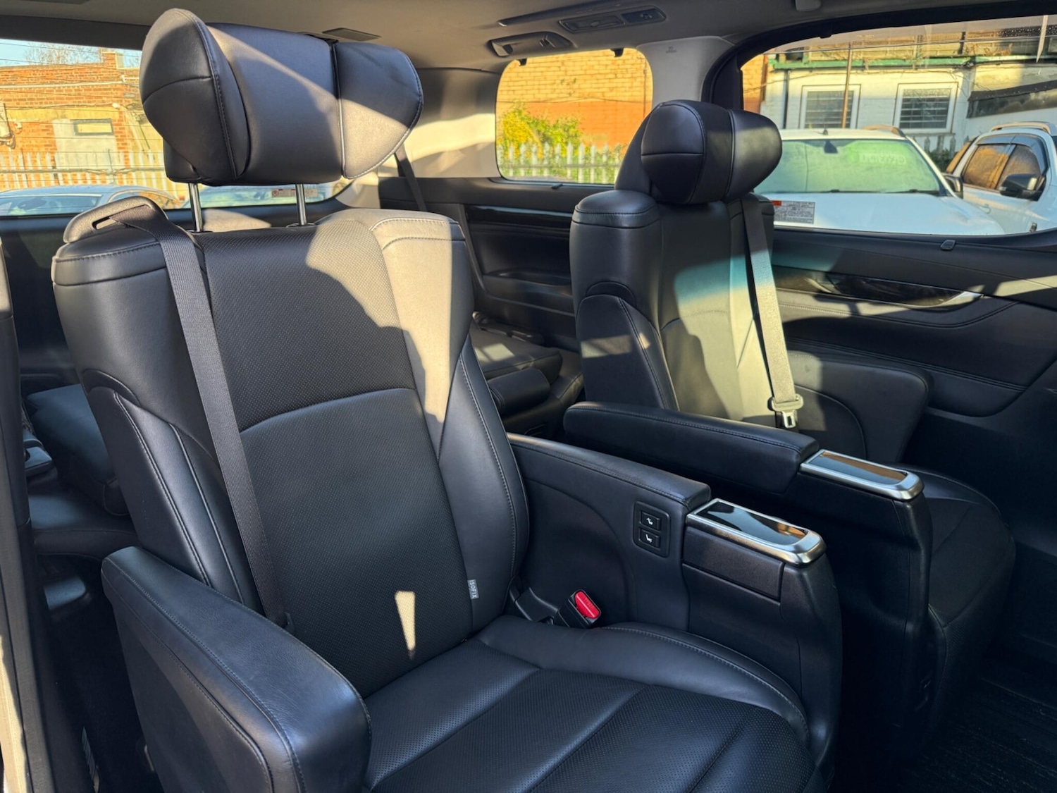 Used Toyota Vellfire 2025 for sale - 77016326: Photo 41