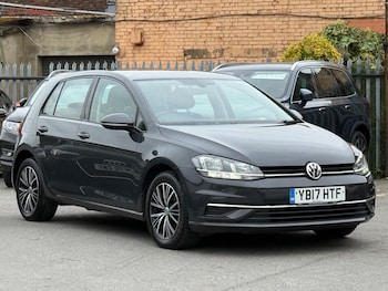 Volkswagen - Golf
