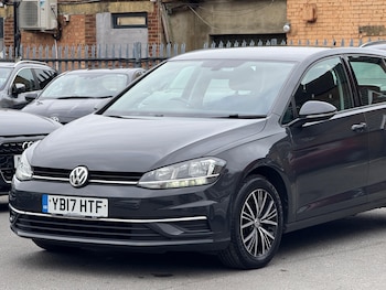 Used Volkswagen Golf 2017 for sale - 76314588: Photo