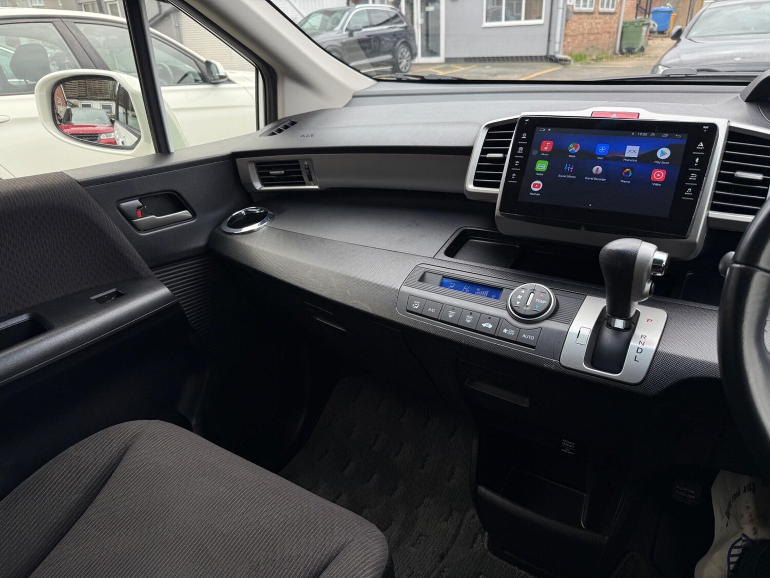 Used Honda Freed for sale - 77559618: Photo 17