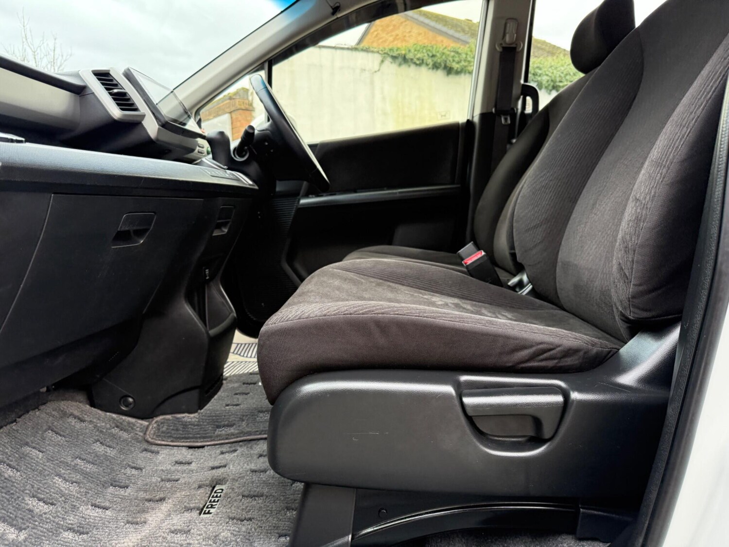 Used Honda Freed for sale - 77559618: Photo 50