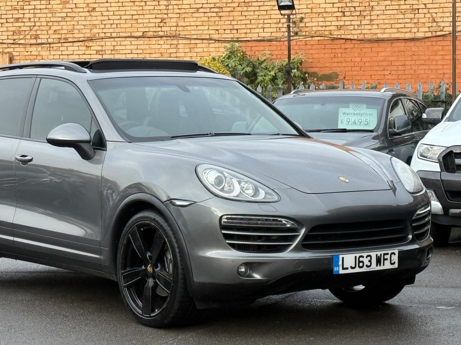 Used Porsche Cayenne 2013 for sale - 77242657: Photo 2